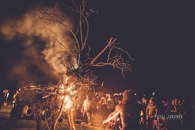 V Hranicích se konal v pátek a v sobotu festival Letiště, který láká každý rok na skvělou hudbu, ale také divadlo a performanci.