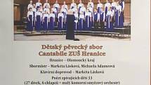 Pěvecký sbor Cantabile při ZUŠ Hranice zúčastnil přehlídky Světlo za Lidice.