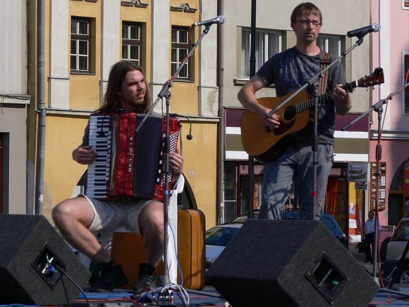 V rámci Hranického kulturního léta tentokrát vystoupila kapela Kelt Grass Band s horalskými rytmy.