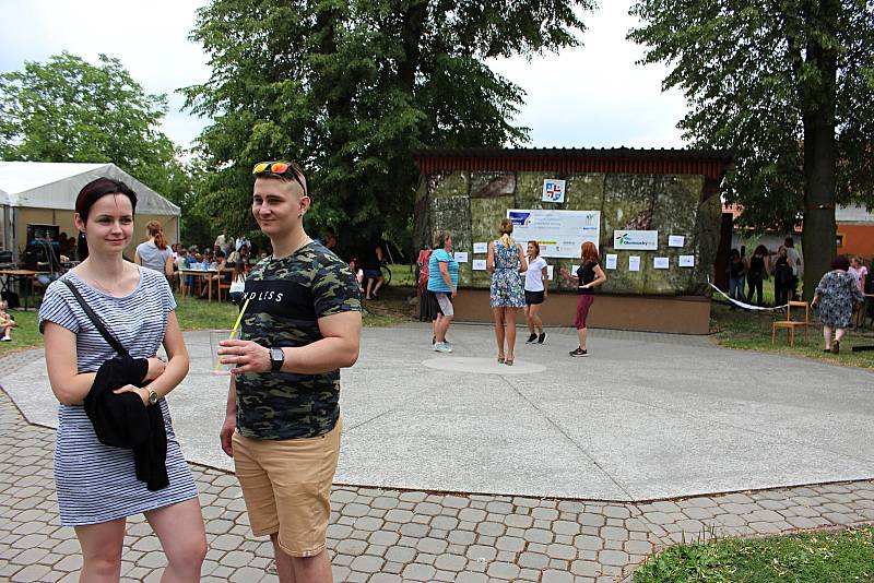 Velkolepé oslavy zažila v pátek a v sobotu obec Skalička.