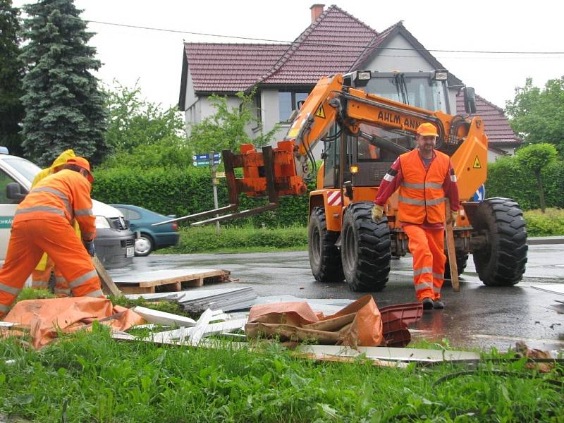 Nehoda na křižovatce mezi Nádražní ulicí a třídou 1. máje v Hranicích