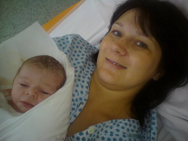 Kateřina Navrátilová, Přerov , narozena 30. června 2010 v Přerově, míra 47 cm, váha 2 650 g