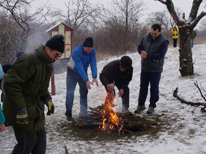 Tradiční novoroční výšlap na Čekyňský kopec.