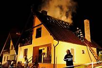 Tragický požár podkroví rodinného domu v Ústí na Hranicku