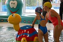 Nově zrekonstruovaný dětský bazén v Přerově představili v pátek dopoledne veřejnosti zástupci města. Oprava bazénu a instalování nových vodních prvků přišla provozovatele na 11,5 milionu korun.