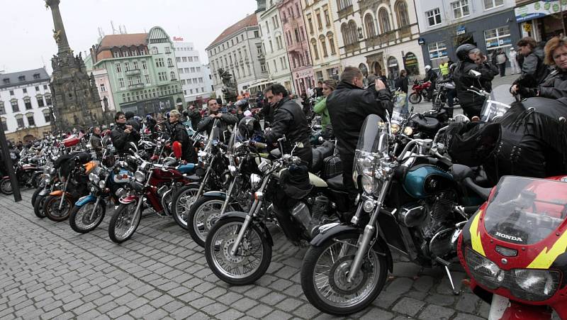 Motorkáři uzavřeli u orloje letošní sezonu.