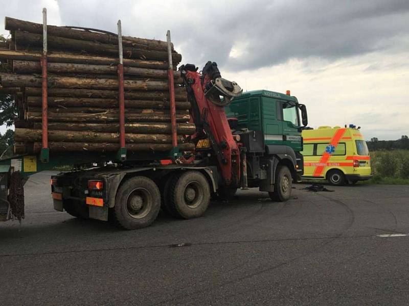 U Hustopečí nad Bečvou zemřel motorkář.