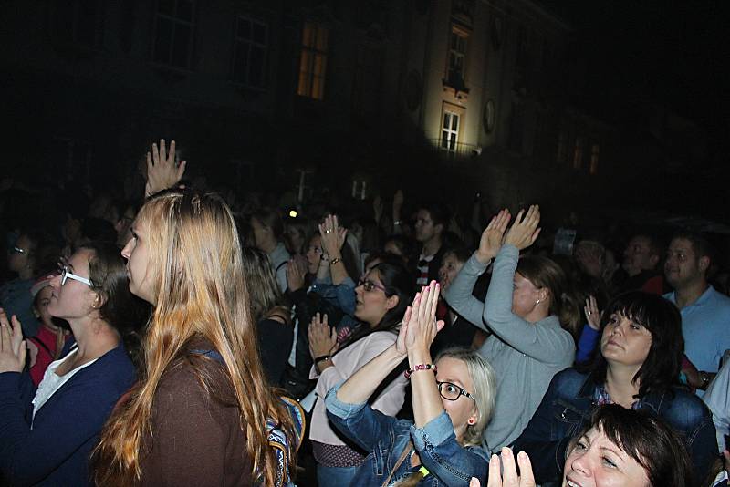 Exkluzivní koncert české kapely Mandrage se konal ve čtvrtek 6. září na nádvoří Staré střelnice v Hranicích. Jako předkapela vystoupila  přerovská skupina Arrhythmia.