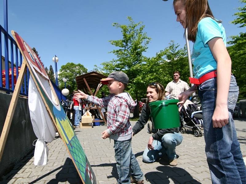Slavnostní otevření lázeňské kolonády v Teplicích nad Bečvou doprovázel bohatý program pro děti i dospělé.