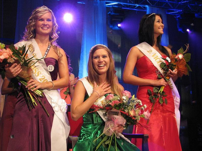 Dvacetiletá Denisa Biskupová z Bělotína má na svém kontě několik titulů z různých soutěží krásy. V roce 2010 to byl titul Podhostýnská Miss Open