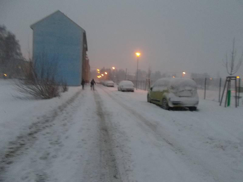Hustě sněžit začalo v Hranicích už v úterý 31. ledna odpoledne.