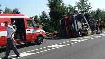 Nehoda kamionu v Miloticích nad Bečvou
