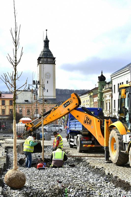 Na procházce Hranicemi.