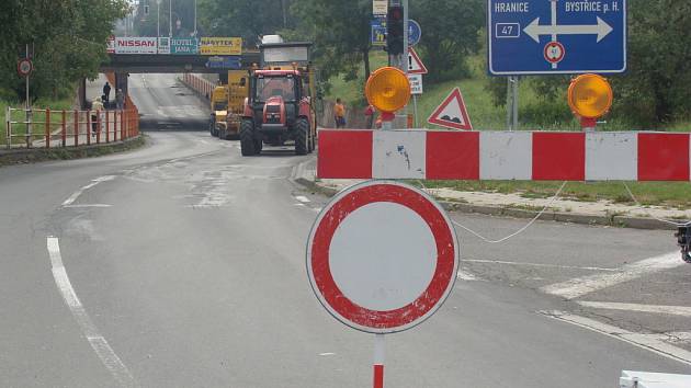 Železniční podjezd v Předmostí bude uzavřený nejméně do 31. října.