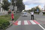 Policie hledá svědky nehody, která se stala v červenci na přechodu pro chodce v Hranicích. Zranil se při ní patnáctiletý hoch.