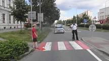 Policie hledá svědky nehody, která se stala v červenci na přechodu pro chodce v Hranicích. Zranil se při ní patnáctiletý hoch.