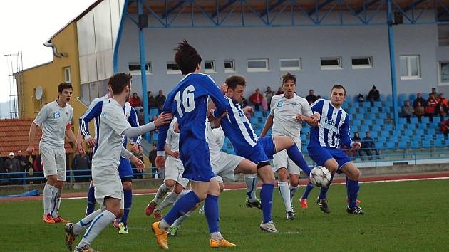 Hraničtí fotbalisté (v pruhovaném) proti Havířovu