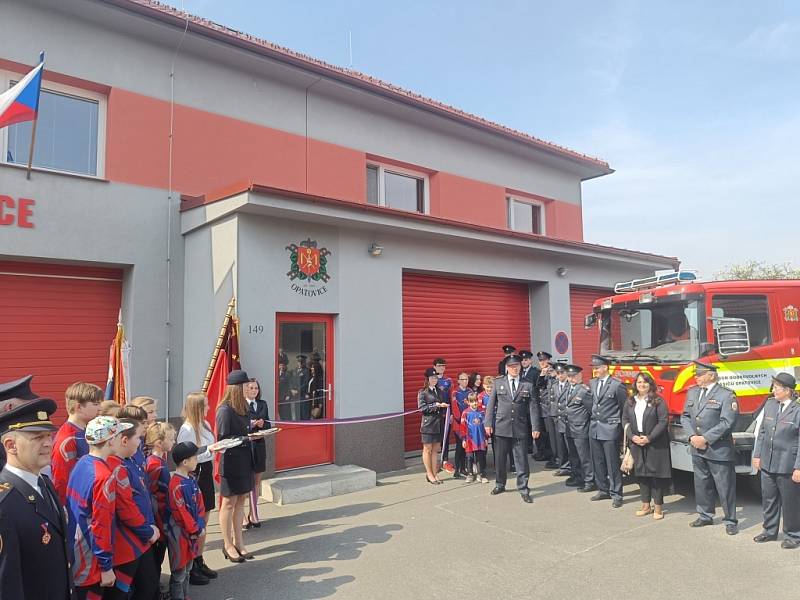 Slavnostní otevření nové hasičské zbrojnice v Opatovicích.