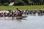 Festival dračích lodí na hranické Bečvě  - závody základních a středních škol