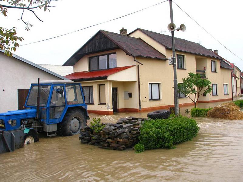 V Troubkách nad Bečvou po třinácti letech opět udeřily ničivé záplavy.