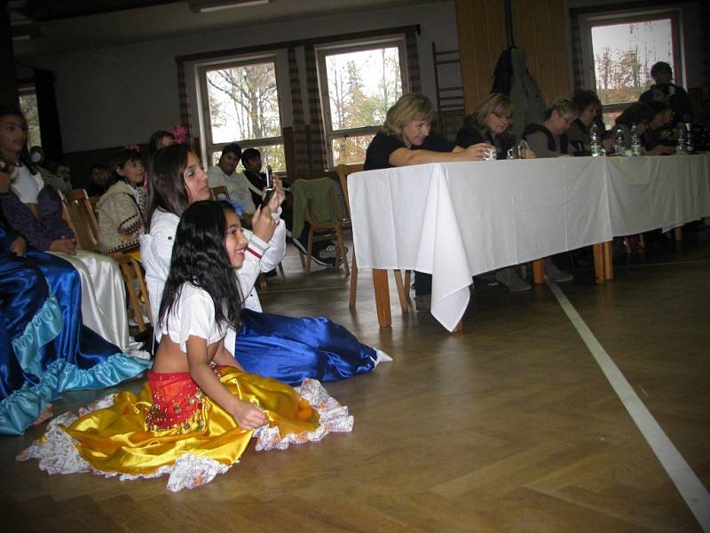 Taneční soutěž Terne čerecheňa v Hranicích