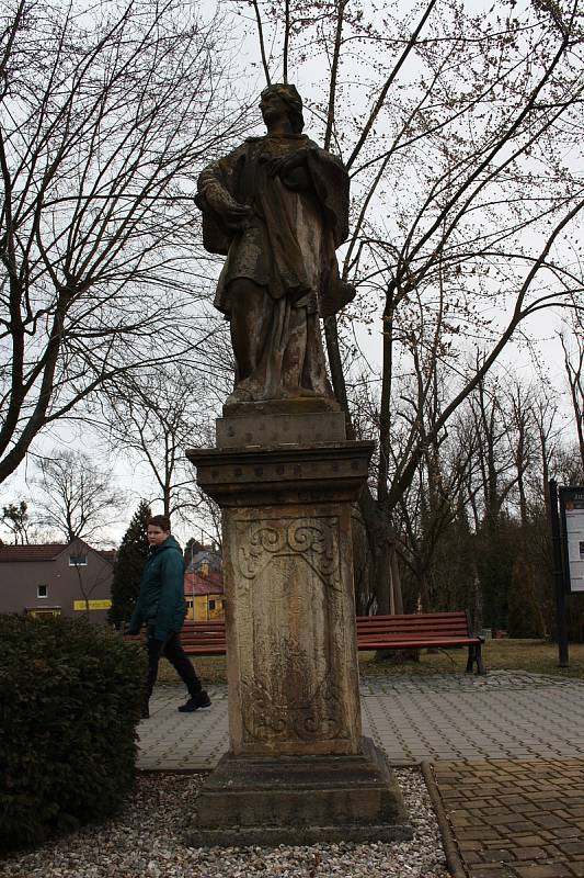 Socha sv. Jana Nepomuckého na Tř. 1. máje