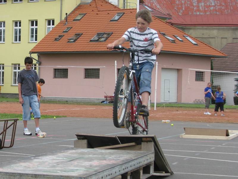 Sportovní klání vesnických škol zahájilo v pátek 13. června program letošního ročníku Bělotínských pivních slavností.