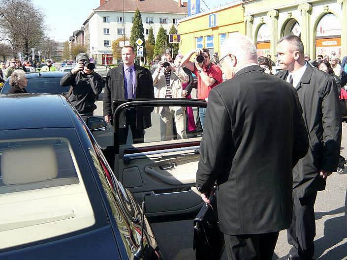 Prezident Klaus a česká delegace na cestě do Krakova v Bohumíně 