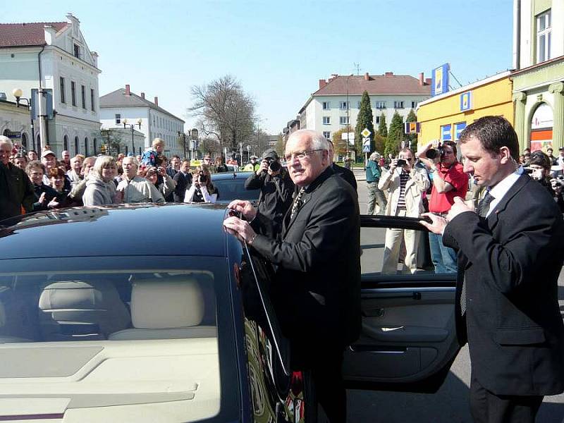 Prezident Klaus a česká delegace na cestě do Krakova v Bohumíně 