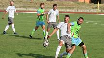 Fotbalisté Hranic (v zeleném) deklasovali v poháru Všechovice 6:1.