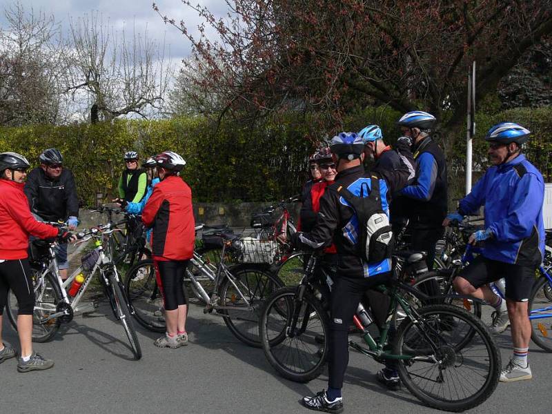 Členové hranického Klubu seniorů se vydali na cyklovyjížďku po regionu