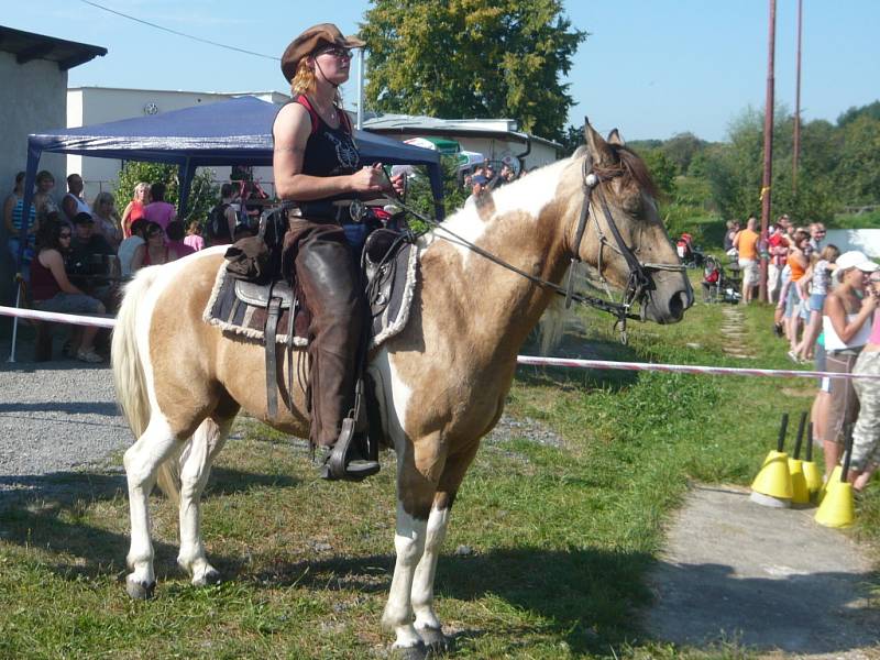 V jízdě na koni soutěžilo v Drahotuších celkem čtrnáct jezdců.