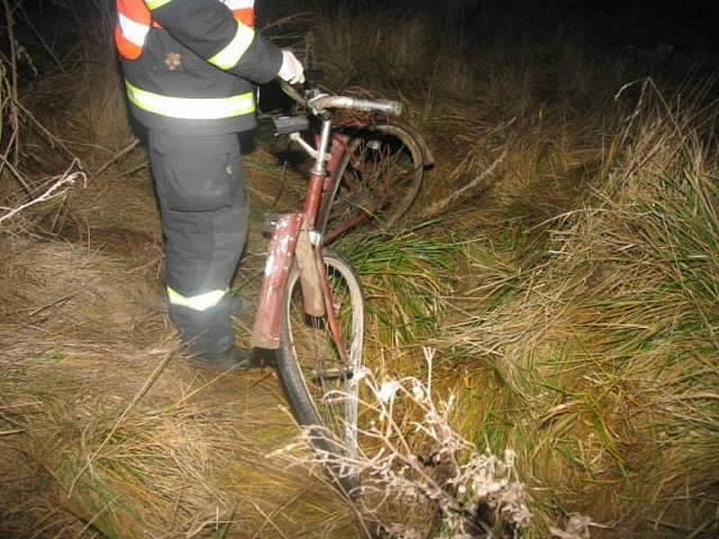 Řidič osobního auta srazil s cyklistu na obchvatu Horní Moštěnice