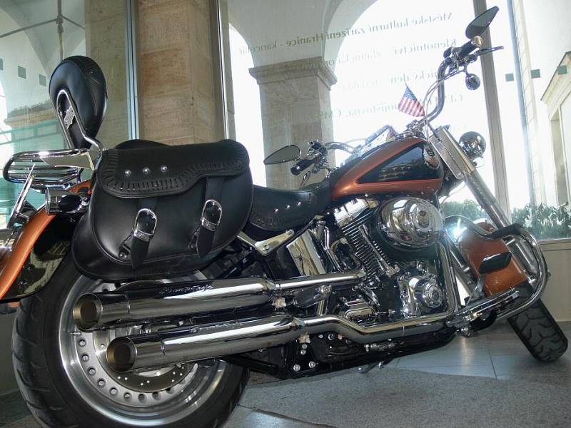 Motocykly Harley Davidson ve dvoraně hranického zámku