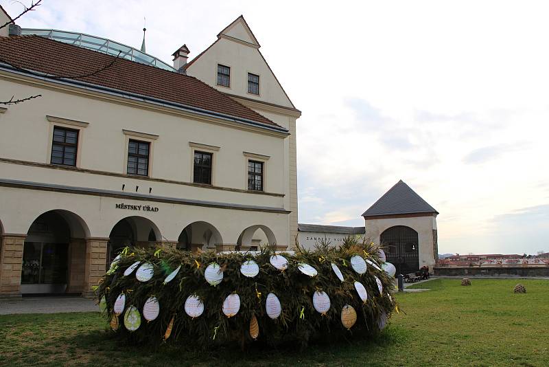 Velikonoční výzdoba v Hranicích 2023.