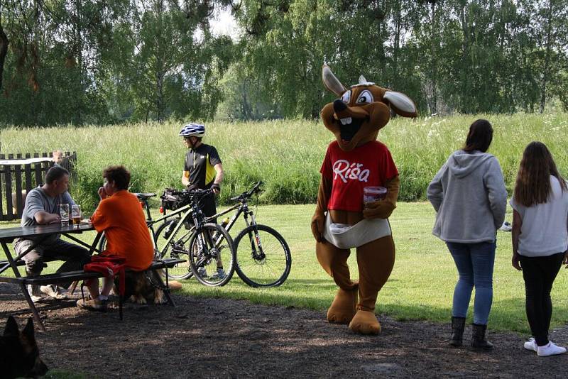 Nedělní charitativní odpoledne na Střelnici podpořilo šestiletou Kristýnku Březíkovou z Hranic