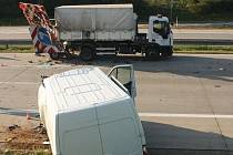 Tragická nehoda dodávky na D1 u Bělotína, 25.8.2021