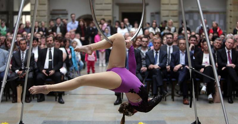 Circus Dance Studio Nový Jičín. Vyhlášení nejúspěšnějších sportovců Hranic za rok 2015  