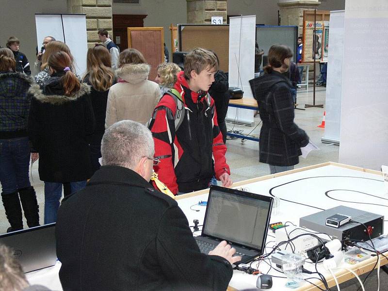 Projektový den Střední průmyslové školy a strojírenských firem v Hranicích