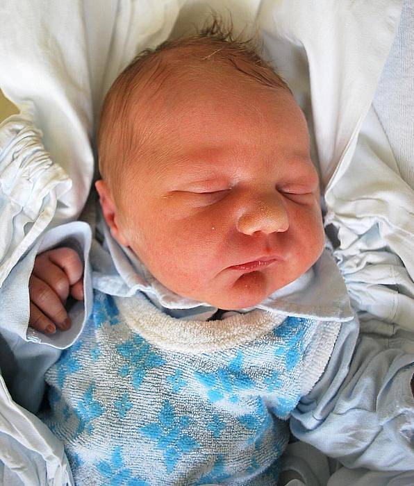 Denisek Ryngel, Přerov, narozen 4. srpna 2011 v Přerově, míra 48 cm, váha 3 230 g