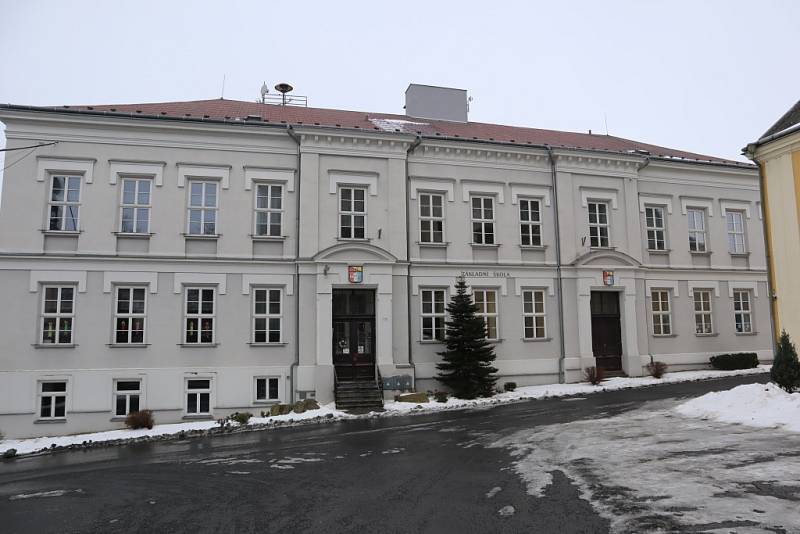 Budova školy v Budišově.