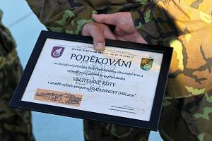 Vojáci 143. zásobovacího praporu z Lipníku nad Bečvou již třetím rokem pořádají hromadné dárcovství.