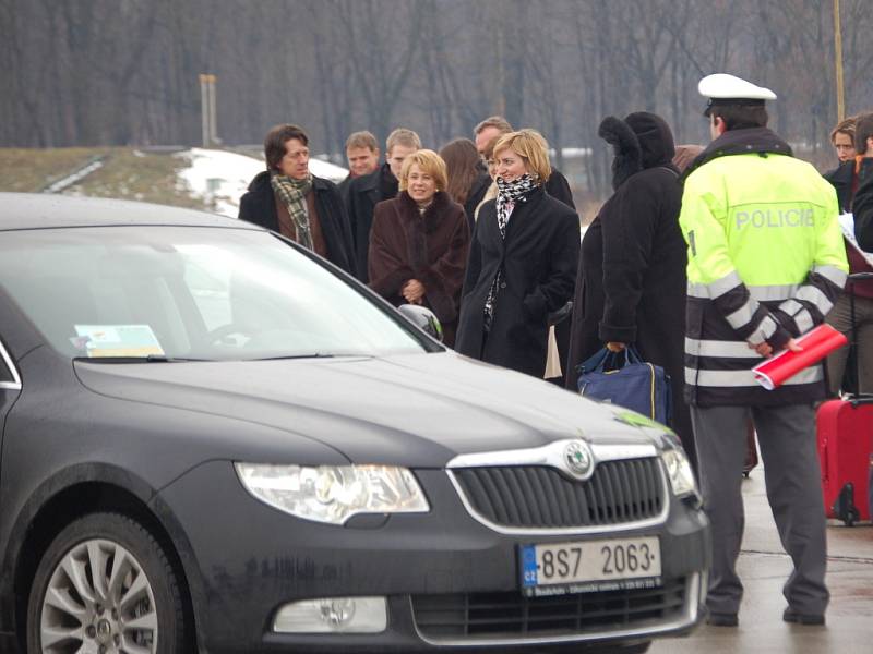 Ministři práce a sociálních věcí z členských států Evropské unie přistáli ve čtvrtek 22. ledna dopoledne na letišti v Přerově. 