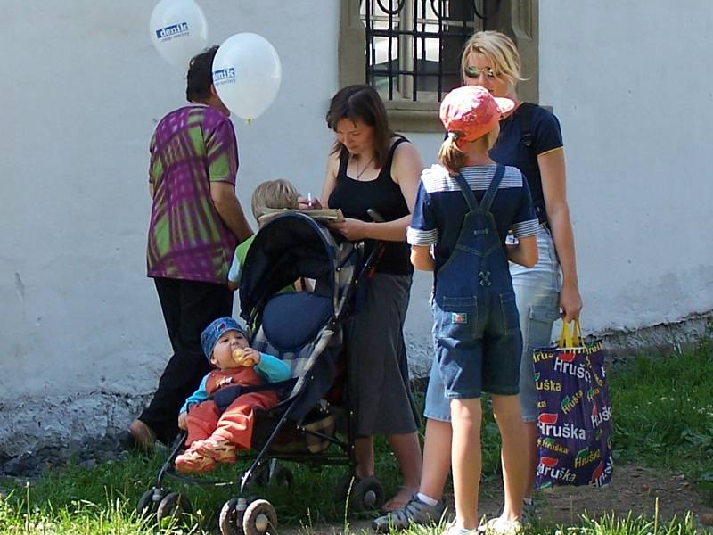 K tomu, abyste se stali majitelem fungl nové Fabie, stačí správně vyplnit kupon, a pak už jenom čekat, jestli nebudete tím vylosovaným šťastlivcem.