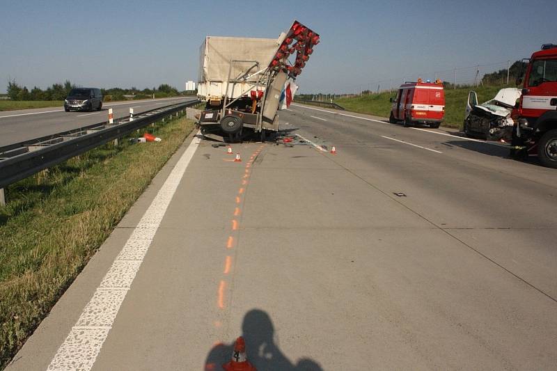 Tragická nehoda dodávky na D1 u Bělotína, 25.8.2021