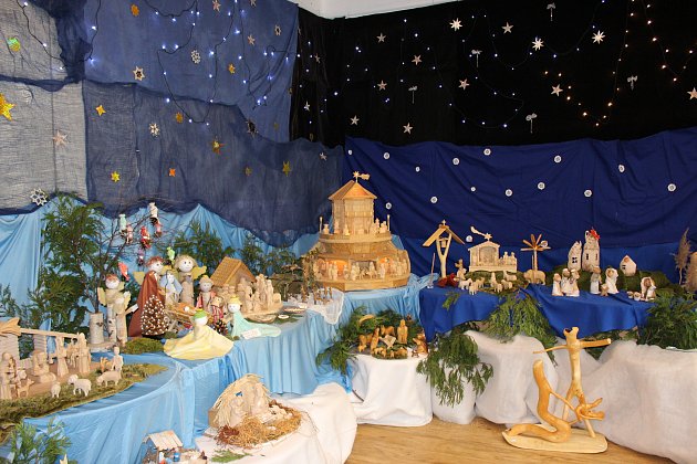 V Galerii M+M v těchto dnech vrcholí přípravy na Výstavu betlémů a vánočních tradic, kterou v pátek 24. listopadu v 17 hodin zahájí slavnostní vernisáž.
