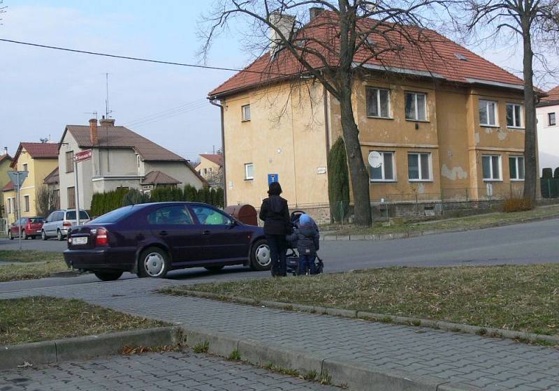 Na křižovatce mezi ulicí Máchova a Tovačovského v Hranicích vyroste další zpomalovací práh.