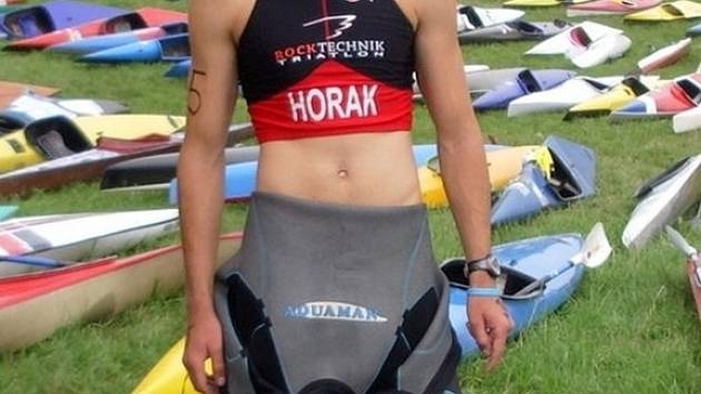 Ondřej Horák vybojoval na mistrovství světa v kvadriatlonu v kategorii do 23 let stříbrnou medaili.