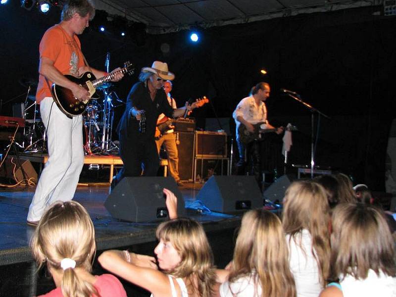 Ondřej Hejma a Žlutý pes na BestFestu summer v Rouském