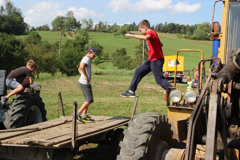 Dožínkové slavnosti ve Vysoké se vyvedly